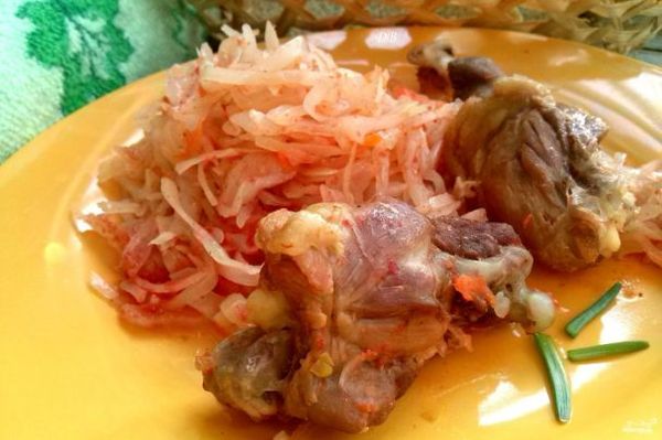 Утка, тушенная с капустой Утка, тушенная с капустой