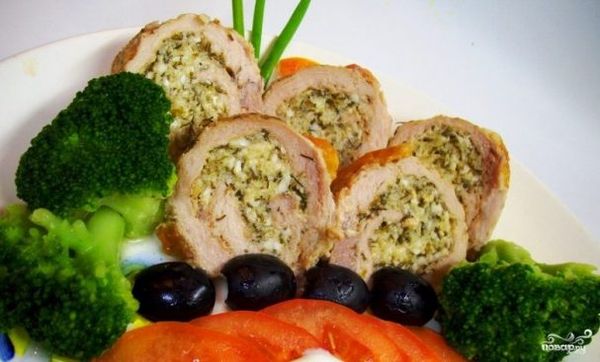 Мясной рулет фаршированный