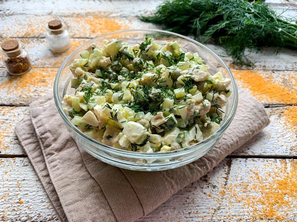 Салат с курицей и огурцами Салат с курицей и огурцами