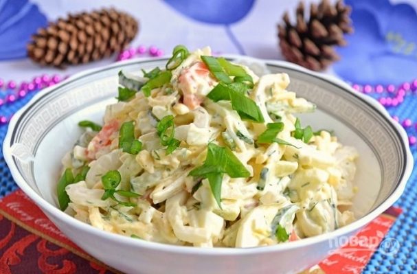 Салат из кальмаров с огурцом