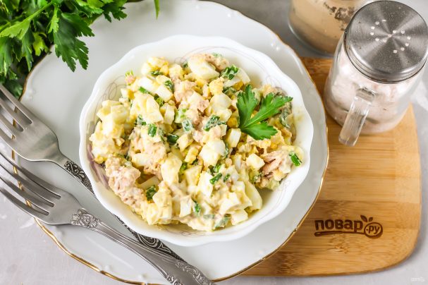 Салат из печени и икры минтая