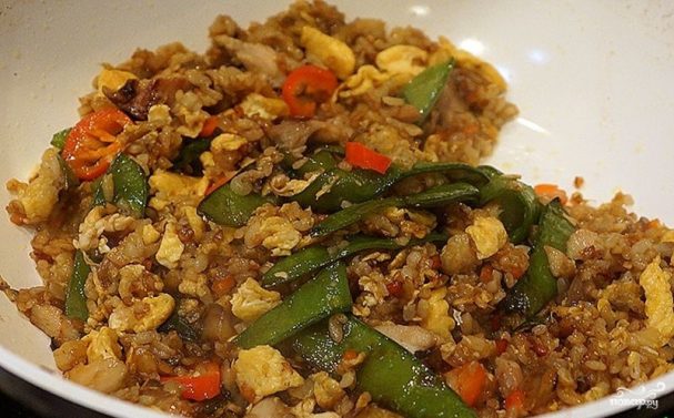 Тайский рис с курицей