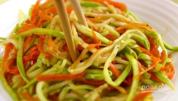 Салат из кабачков по-корейски
