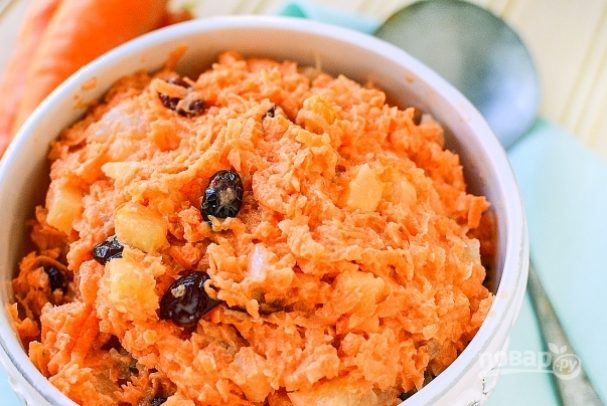 Морковный салат с изюмом