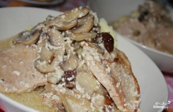Свинина со сливками и грибами