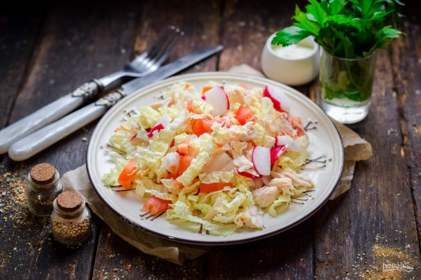 Салат из пекинской капусты и курицы