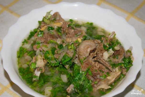 Ягненок в казане с овощами