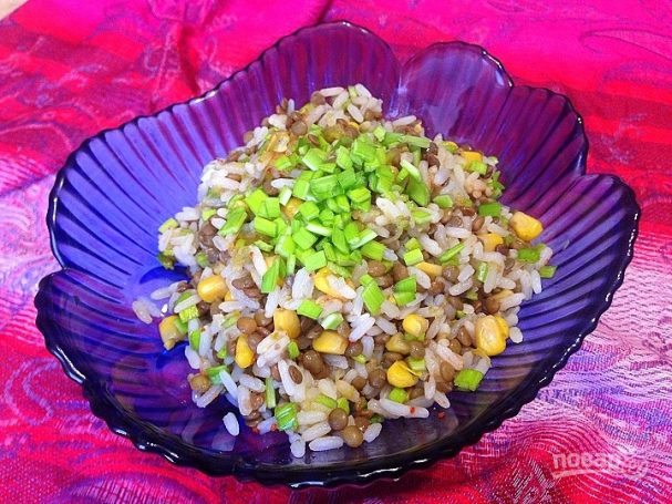 Турецкий салат с рисом и чечевицей