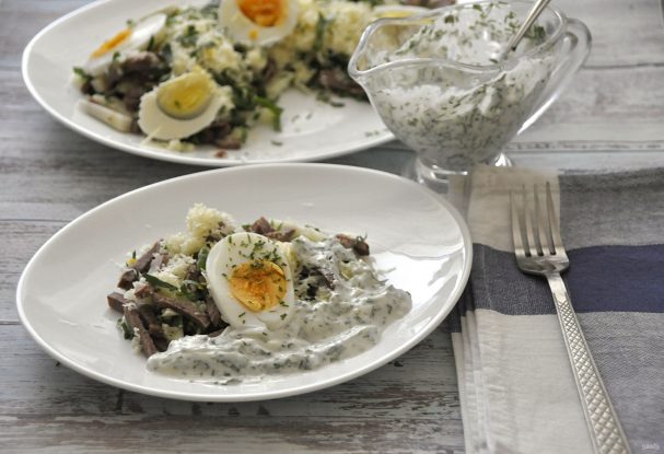Салат с говядиной и зелёным яблоком