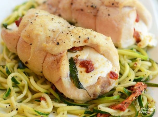 Куриные рулетики в духовке Куриные рулетики в духовке