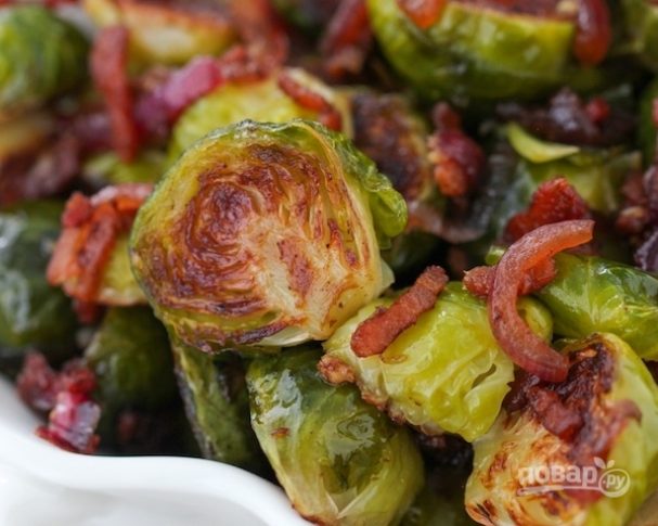Теплый салат с брюссельской капустой