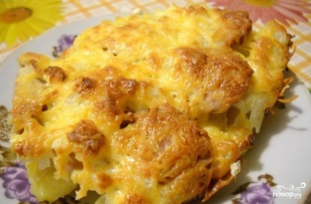 Картофельная запеканка с сардельками Картофельная запеканка с сардельками