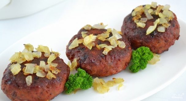 Свекольные котлеты с мясом