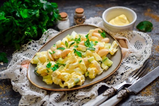 Салат с кальмарами и фасолью