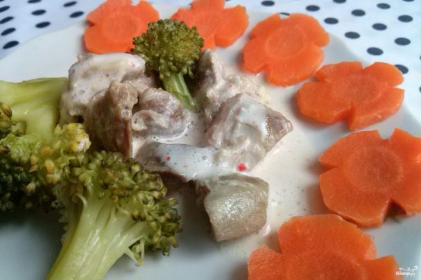 Курица с брокколи в сливочном соусе