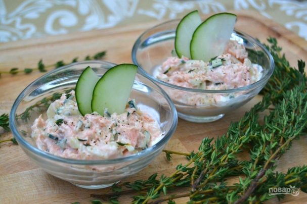 Салат с копченой рыбкой Салат с копченой рыбкой