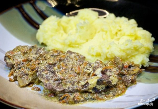 Печень куриная жареная с подливкой