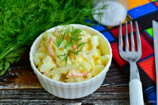 Салат с кальмарами, креветками и ананасами